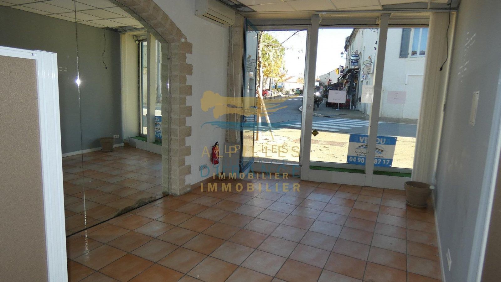 Image_, Local commercial, Eyragues, ref :7061145